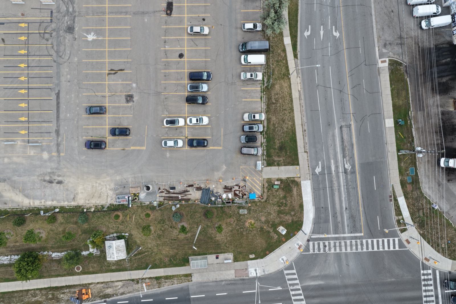 Real Gold Station parking source photograph